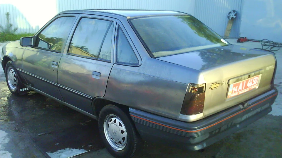Opel Kadett Ластівка 3