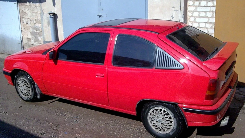 Opel Kadett Маленький Карвет) 4