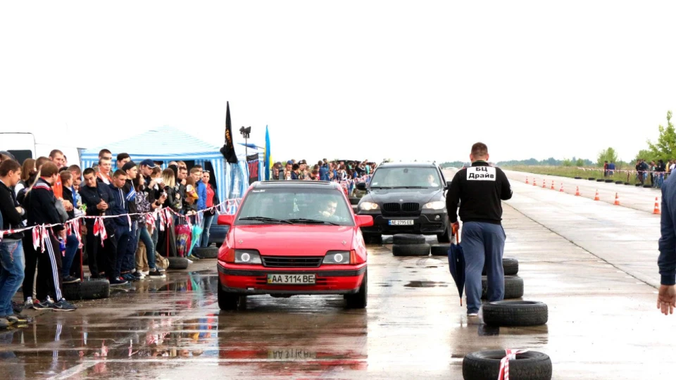 Opel Kadett MLUX c20xe 2
