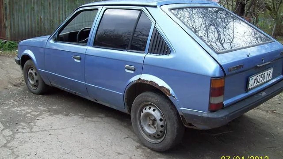 Opel Kadett Mystic_Blue)) 4