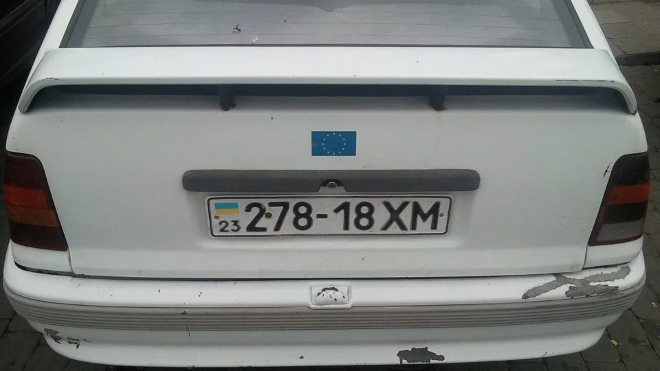 Стертий номер Opel Kadett 1.6 2