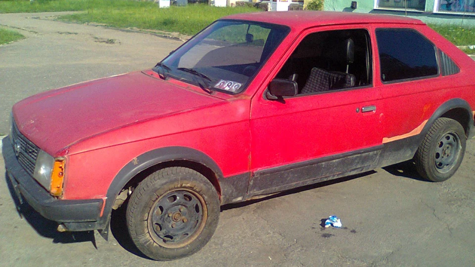 Opel Kadett ОДНІЙ ЛІВИЙ) 2