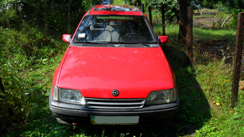 Opel Kadett OEM+ Style Karminrot 5