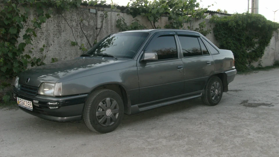 Opel Kadett Opel Kadett sedan 1,3nb