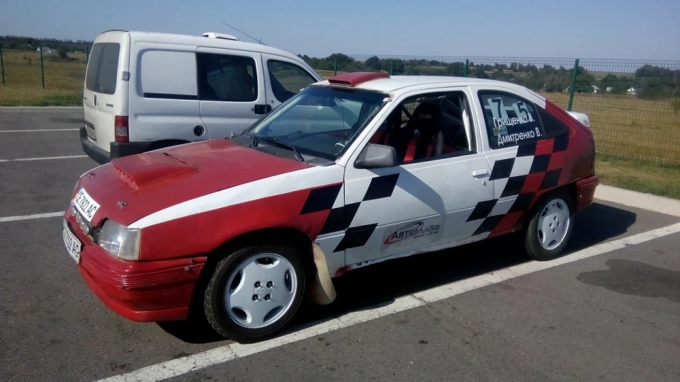 Opel Kadett повне RALLY 4