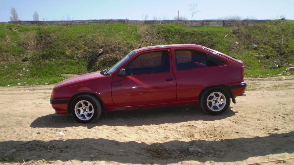 Opel Kadett прикольна запальничка 5