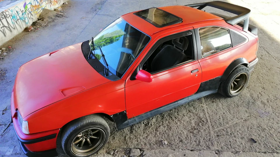 Opel Kadett Red 2.0 GTR 3