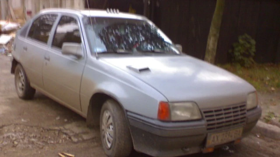 Opel Kadett сіра бестія 3