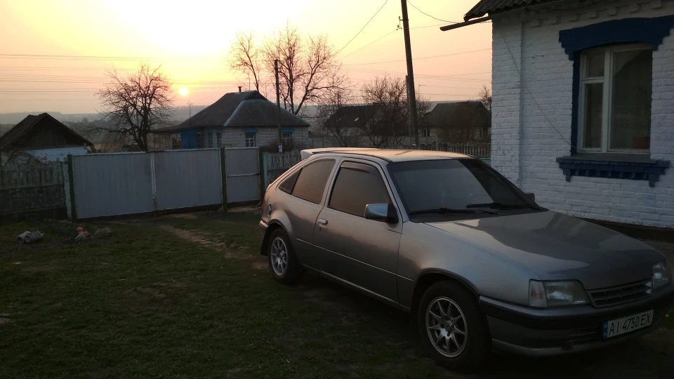 Opel Kadett Срібляста бестія 3