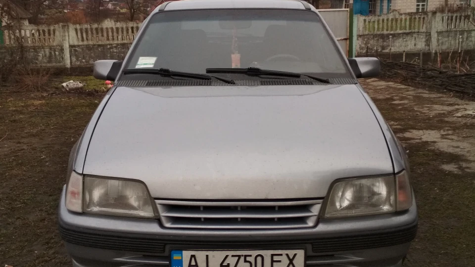 Opel Kadett Срібляста бестія 5