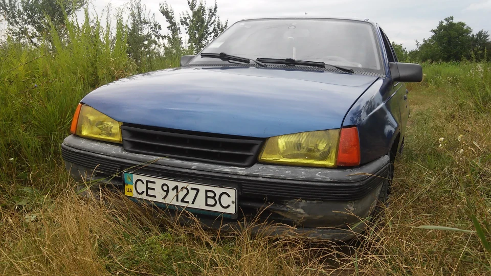 Opel Kadett синій корч VARILAY 2