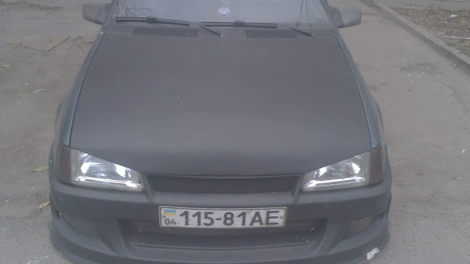 Opel Kadett синій седан 4