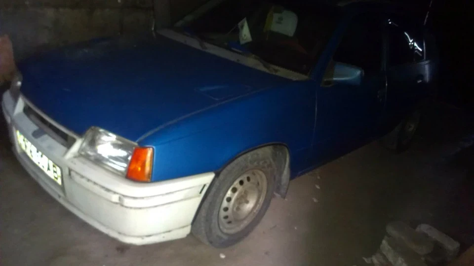 Opel Kadett ///синій ||| жопель 2