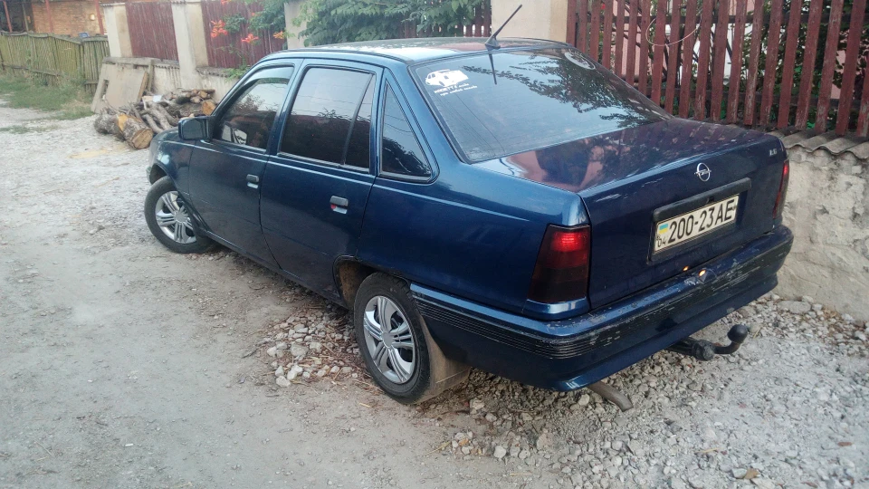 Opel Kadett Синій