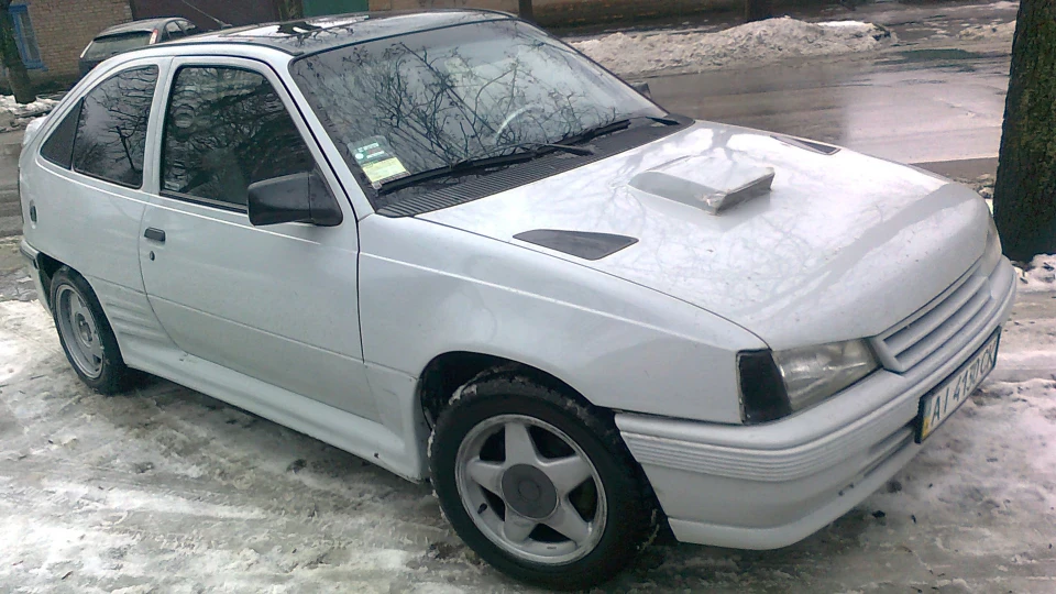 Opel Kadett Джміль GSI 2