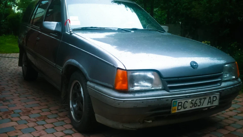 Opel Kadett Space Gray 2