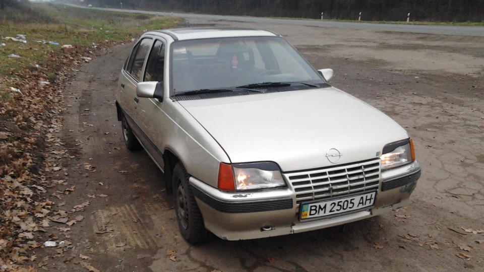 Opel Kadett трахтарець 2