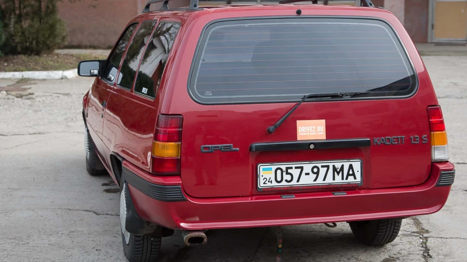 Opel Kadett УНІВЕРСАЛЬНЕ КУПЕ 3