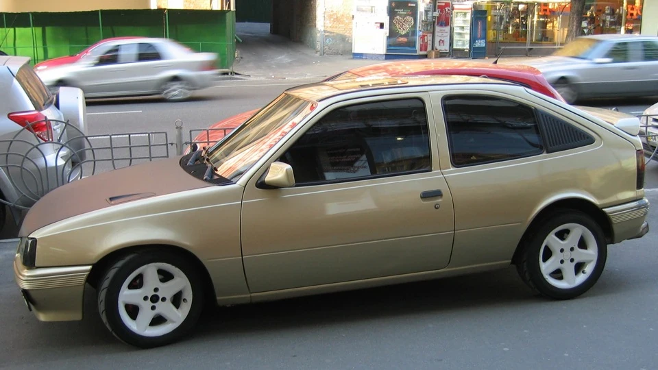 Opel Kadett V6 3