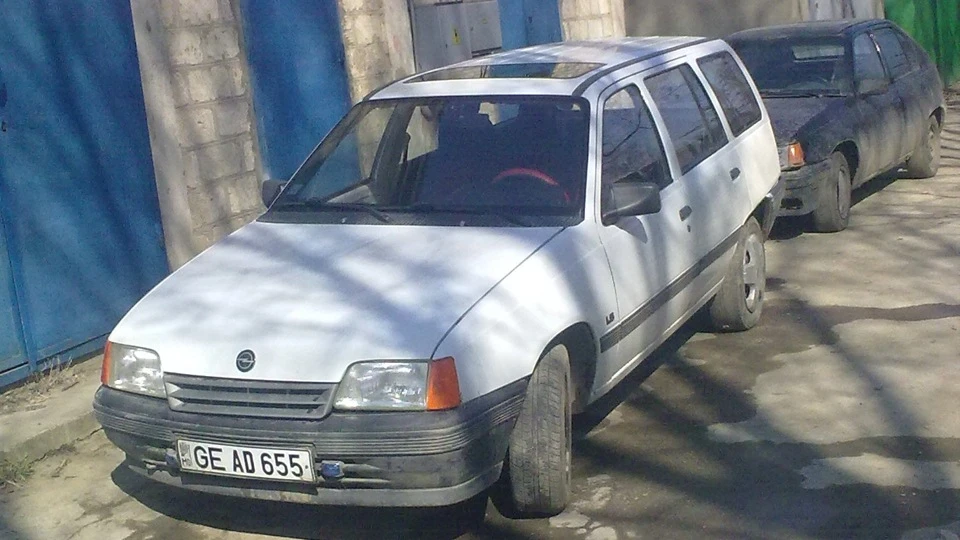 Opel Kadett Попереду відновлення 4