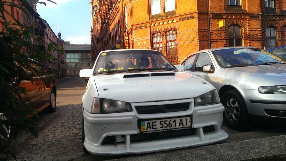 Opel Kadett White K 2.0 16V