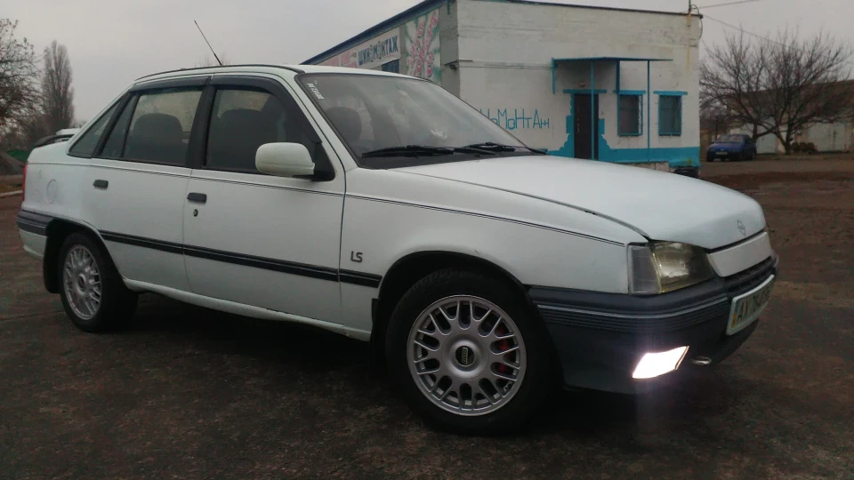 Opel Kadett White Wolf