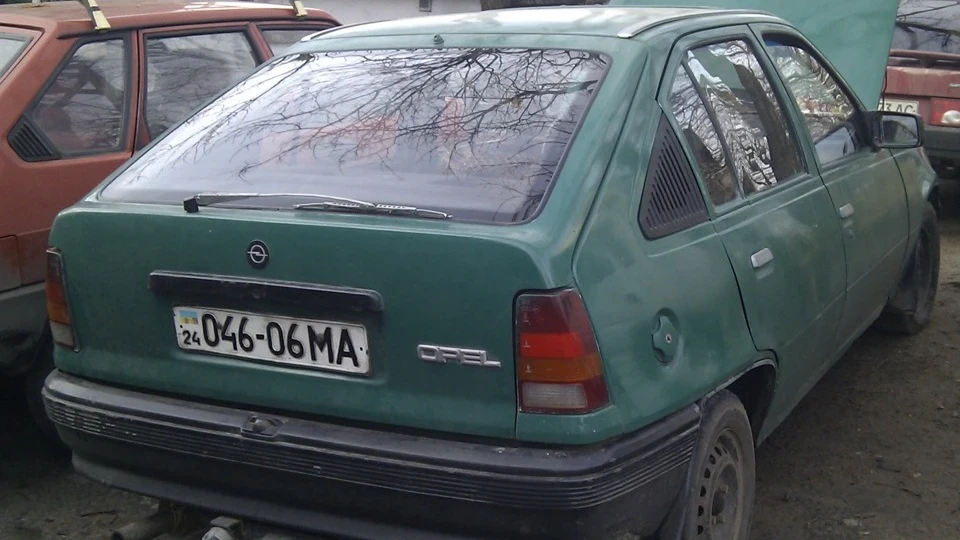 Opel Kadett Green Bumblebee 5