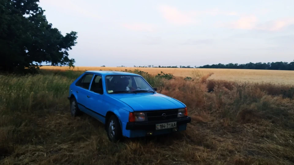 Opel Kadett Злий синій німець 3
