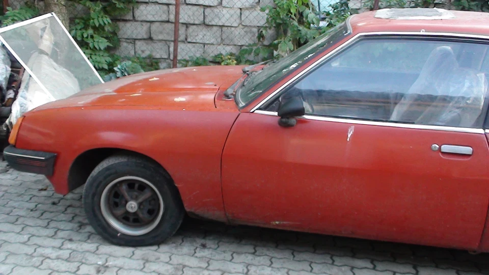Opel Manta 1.9S Red 2