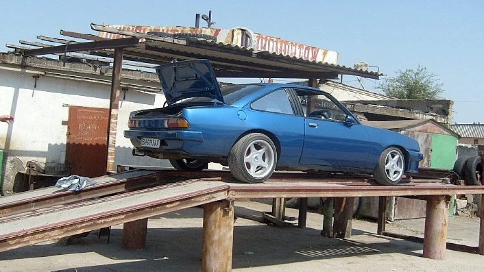 Opel Manta C20LET 2