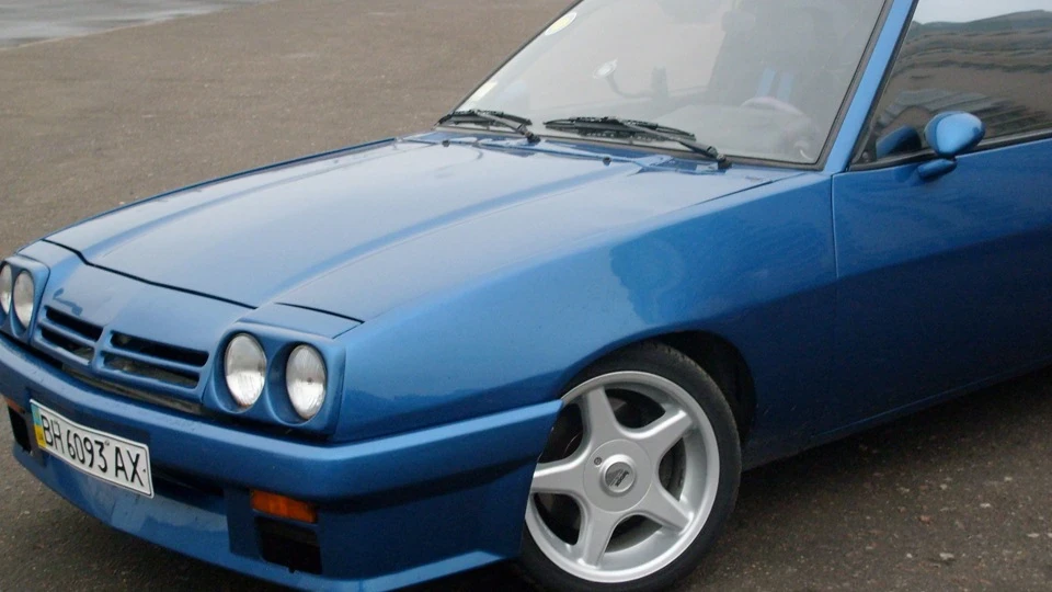 Opel Manta C20LET 5