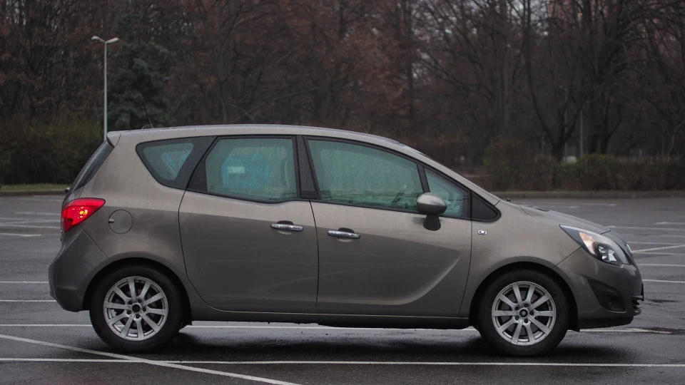 Opel Meriva 1.7 CDTi Cosmo 2