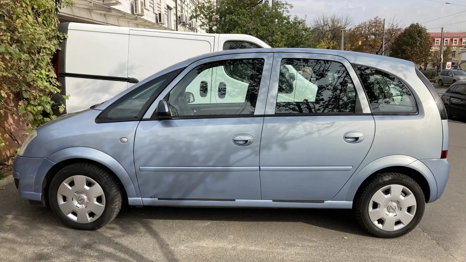 Opel Meriva Блакитний Пиріжок 2