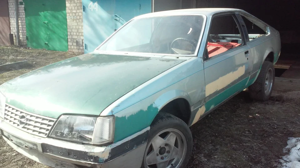 Opel Monza 5