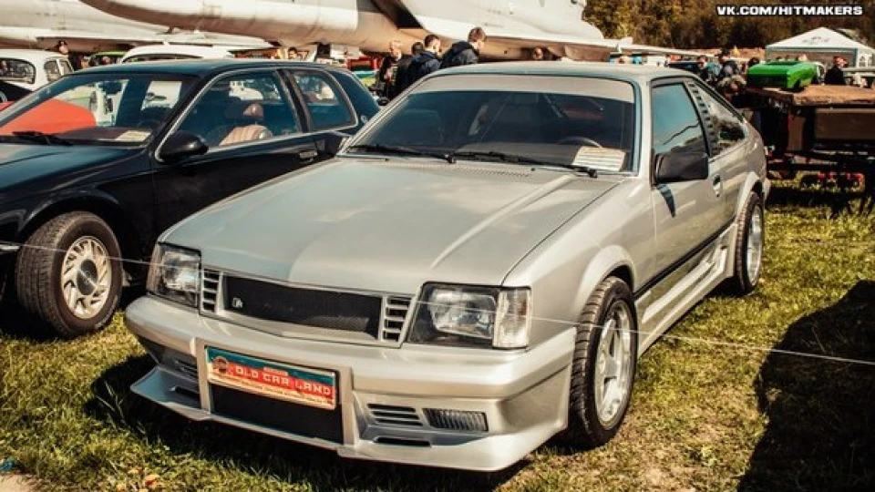 Opel Monza один такий 4