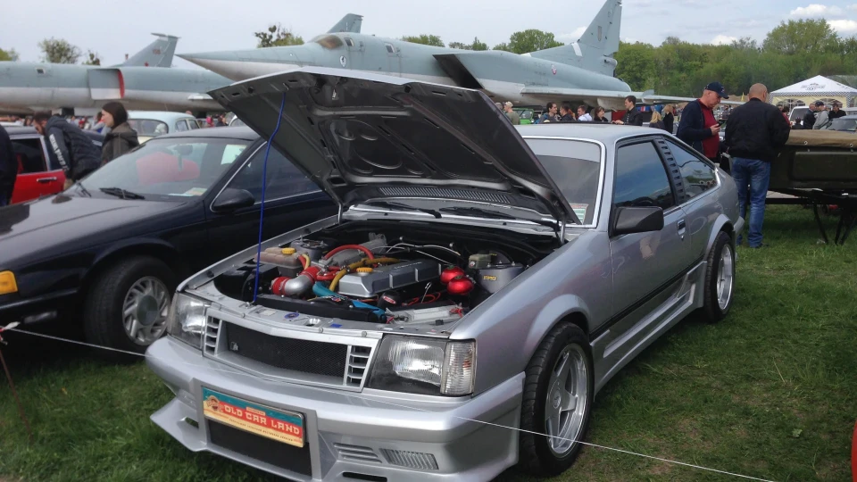 Opel Monza один такий 5