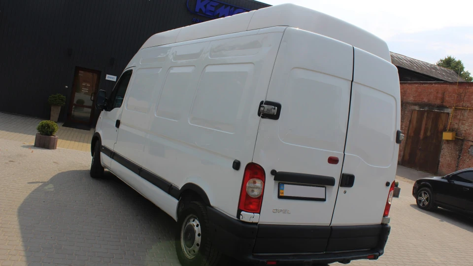 Opel Movano 2.5 CDTI 2