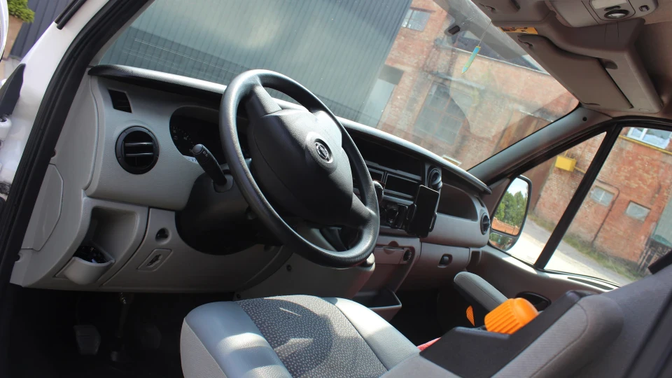 Opel Movano 2.5 CDTI 3