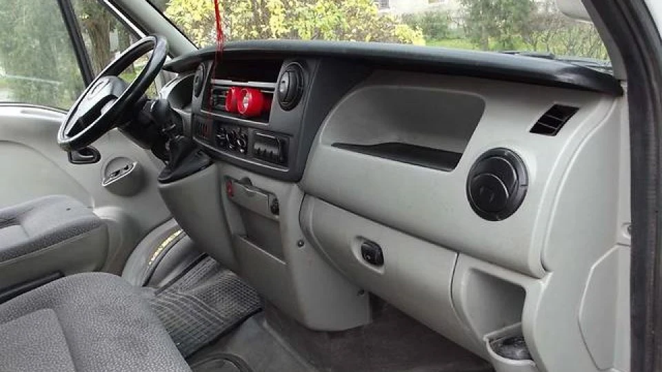 Opel Movano 2.5 turbo 4