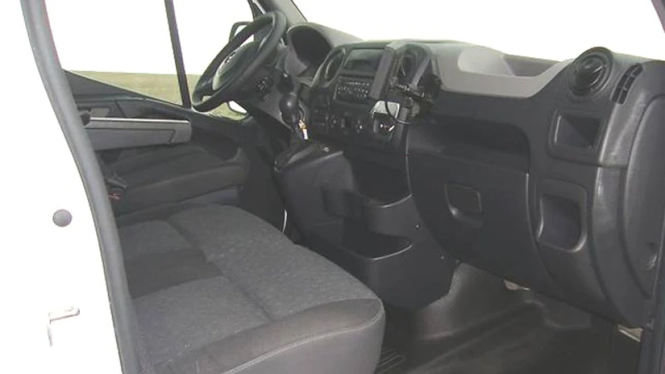 Opel Movano Pilot 2