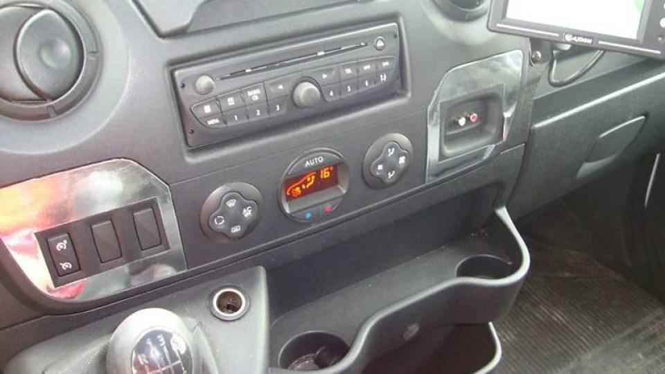 Opel Movano Pilot 5