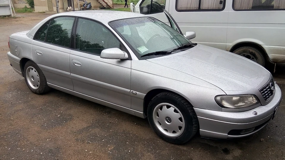 Opel Omega