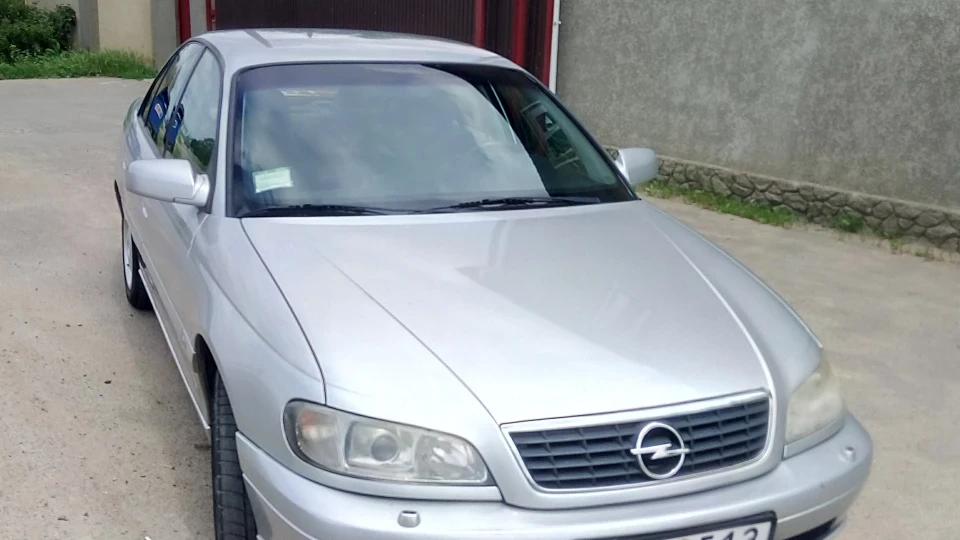 Opel Omega 3