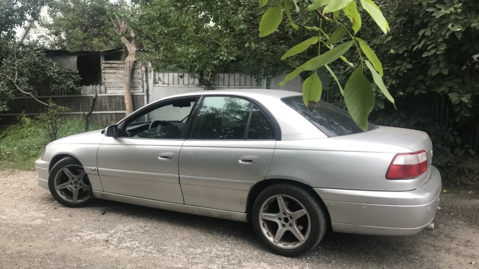 Opel Omega 3
