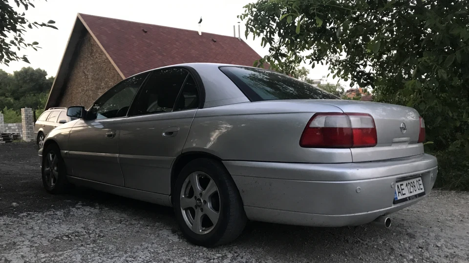 Opel Omega 4