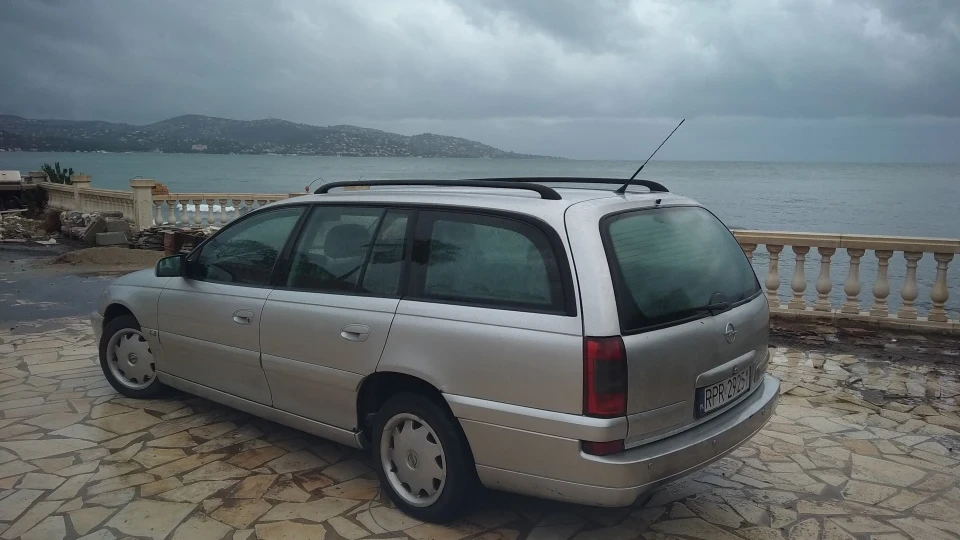 Opel Omega 3
