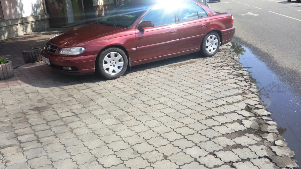 Opel Omega 3