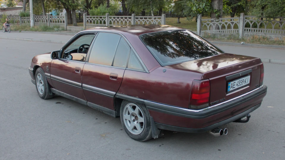 Opel Omega 3