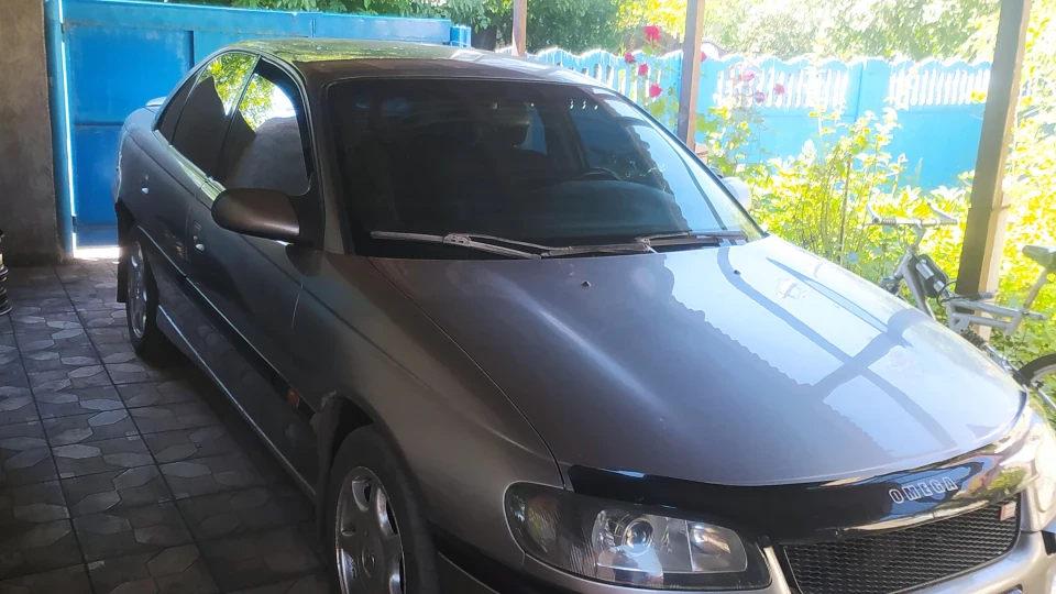 Opel Omega