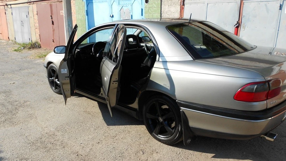 Opel Omega 2